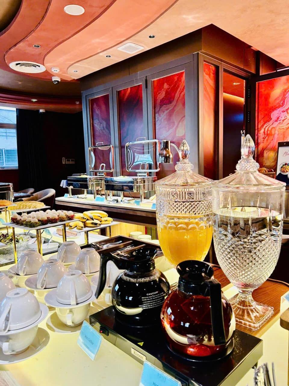 Kin Hotel Ly Tu Trong Хошимин Экстерьер фото