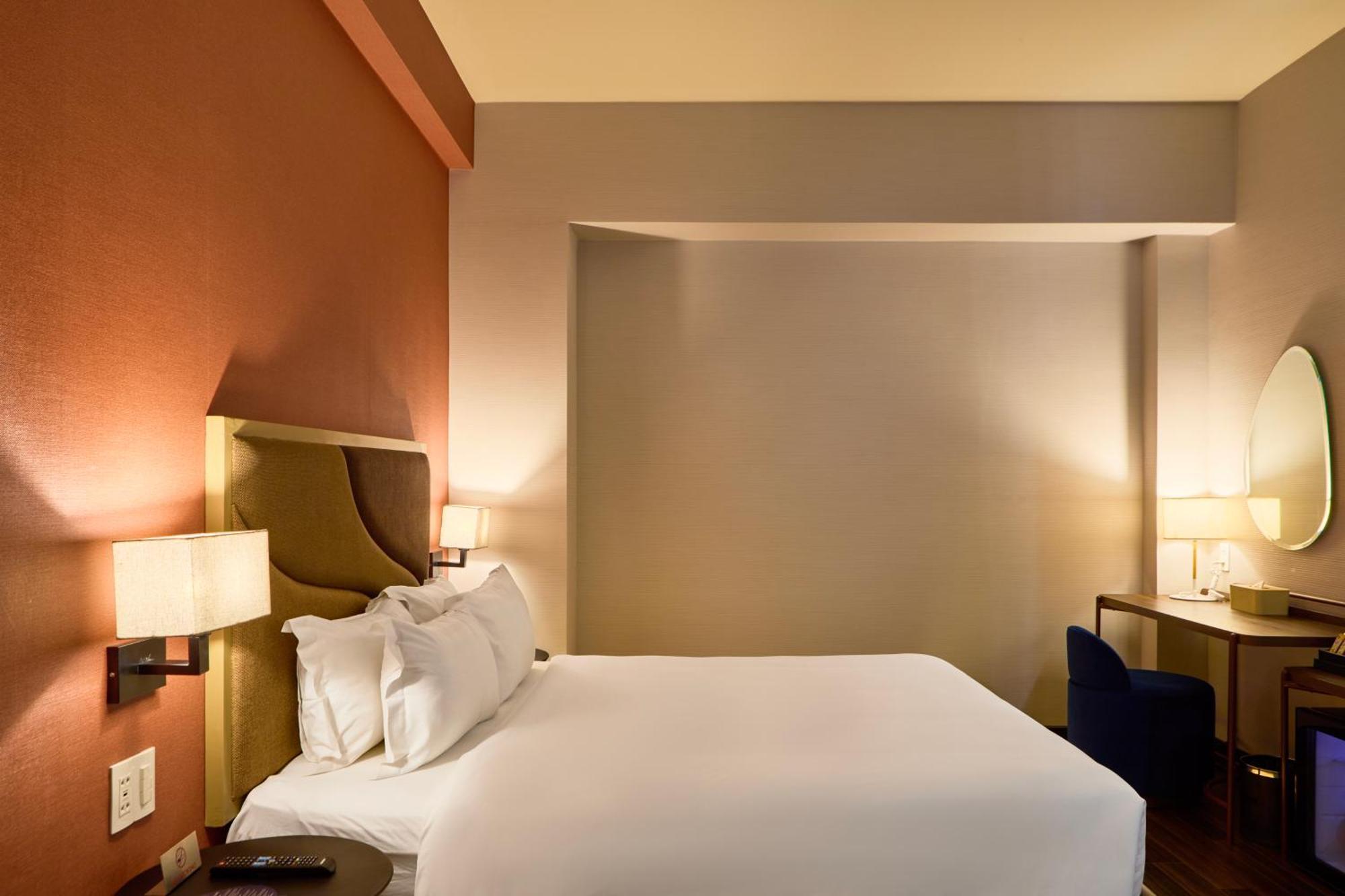 Kin Hotel Ly Tu Trong Хошимин Экстерьер фото