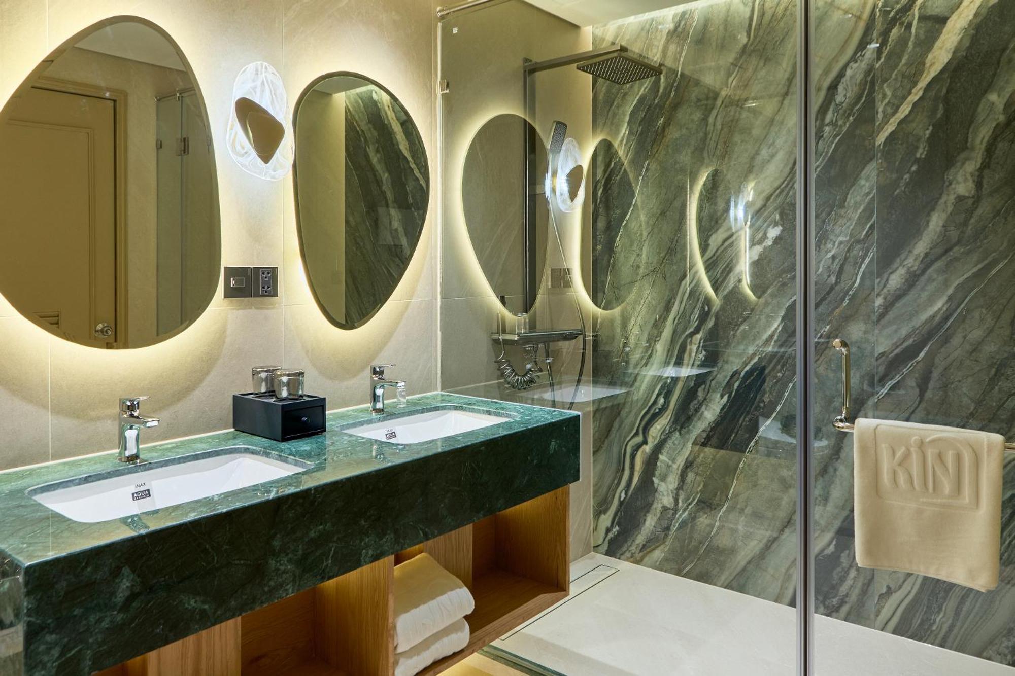 Kin Hotel Ly Tu Trong Хошимин Экстерьер фото