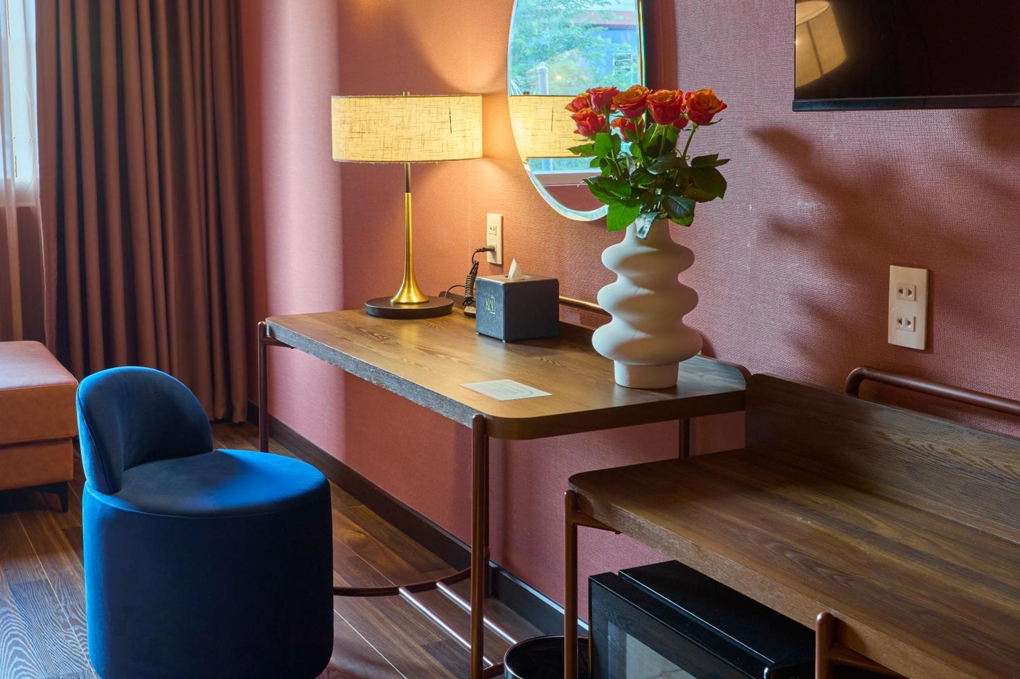 Kin Hotel Ly Tu Trong Хошимин Экстерьер фото
