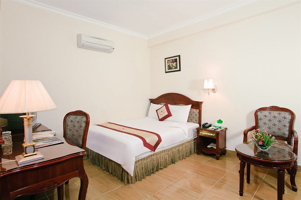 Kin Hotel Ly Tu Trong Хошимин Экстерьер фото