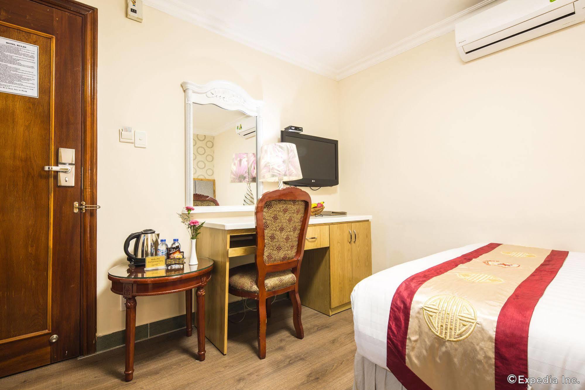 Kin Hotel Ly Tu Trong Хошимин Экстерьер фото